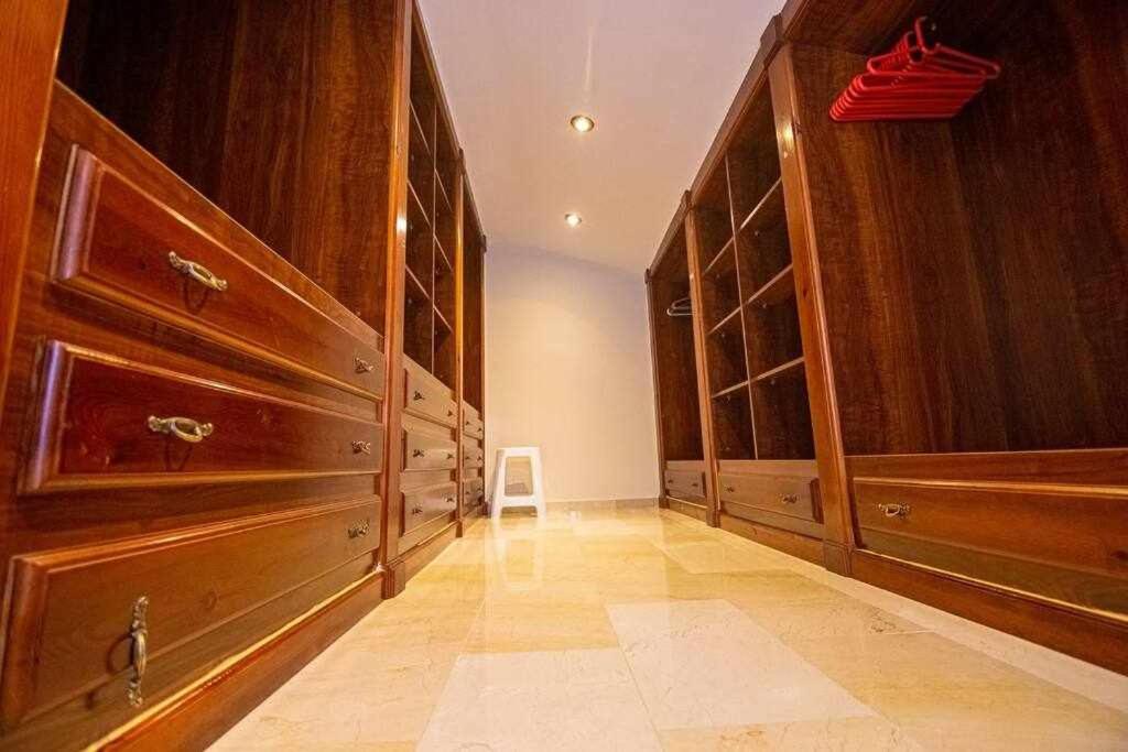 lujosa villa en Alhaurin de la Torre 7 dormitorios Exterior foto